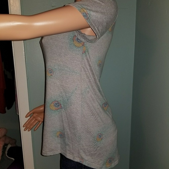 Lu La Roe Classic Tee Size XS Peacock Feathers - Picture 5 of 6